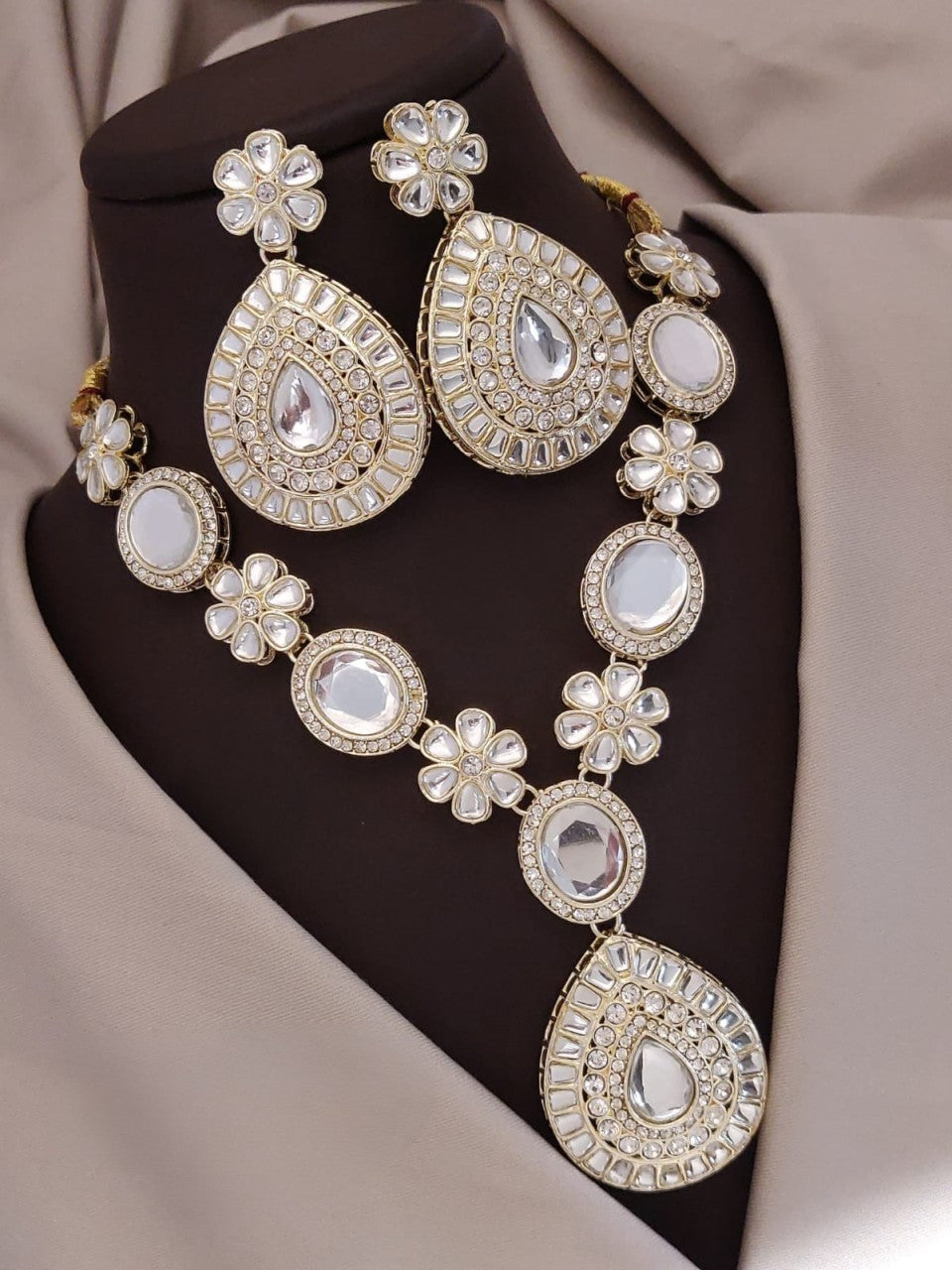 royal splendor: kundan, polki & diamond jewelry set