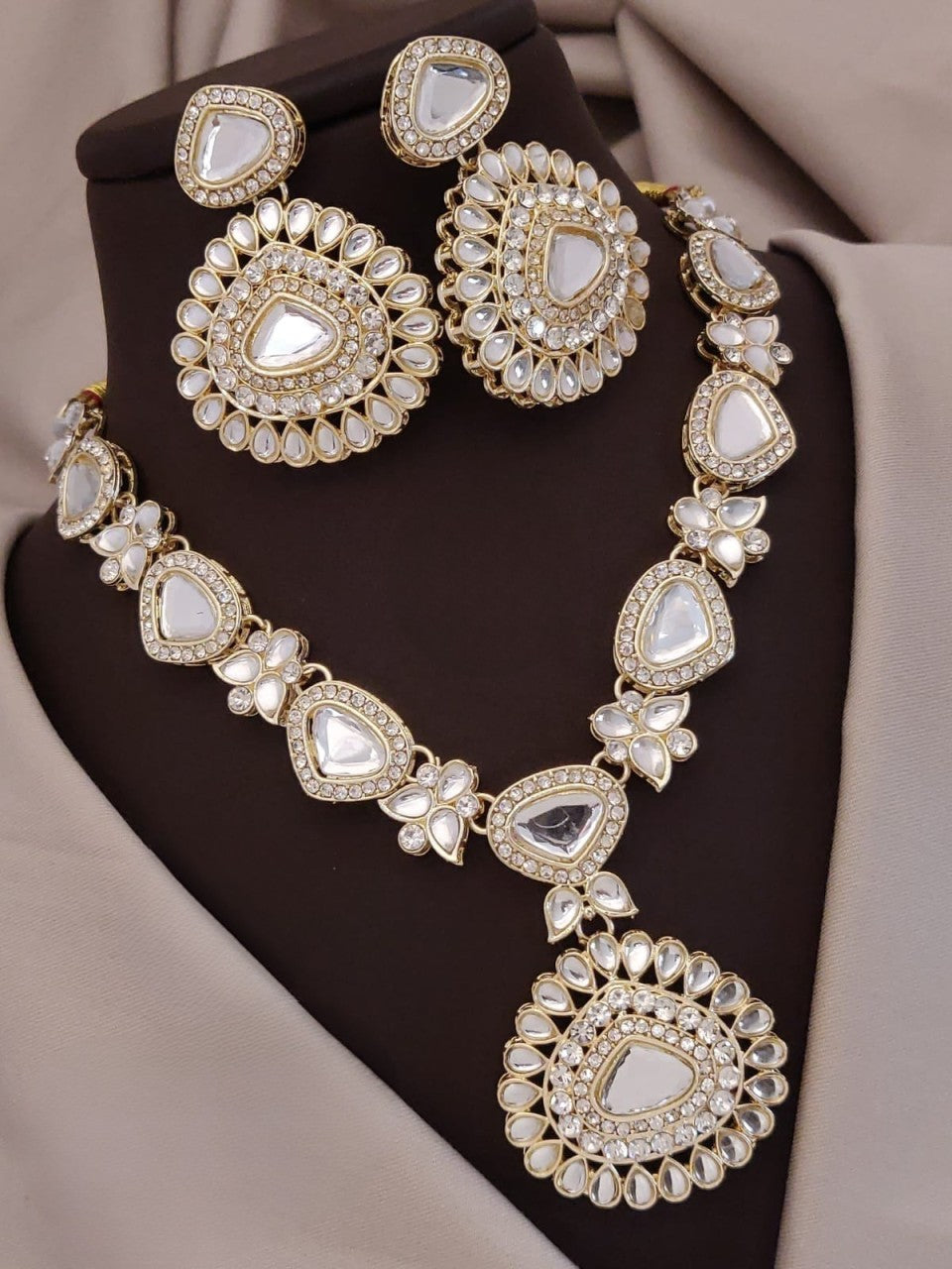 royal splendor: kundan, polki & diamond jewelry set