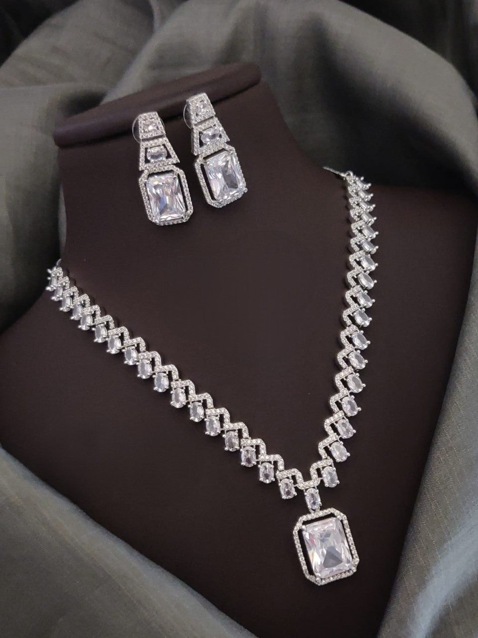 stunning american diamonds & stones necklace set