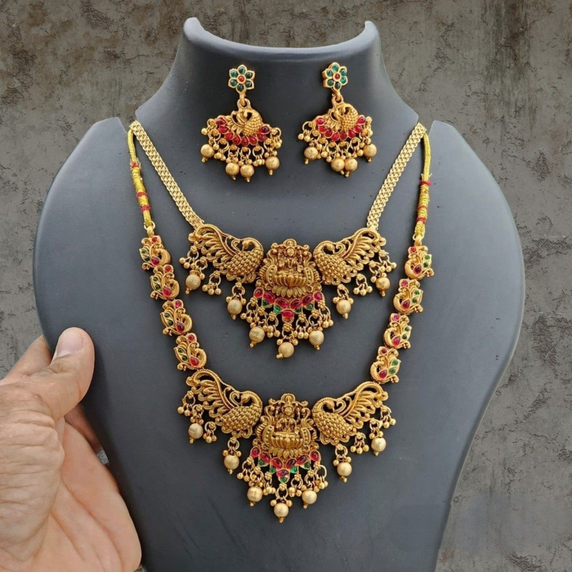 exquisite antique premium temple jewelry set