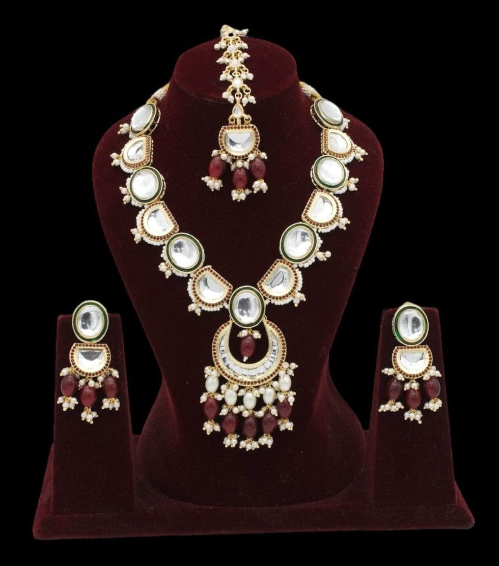 exquisite kundan & stone necklace set