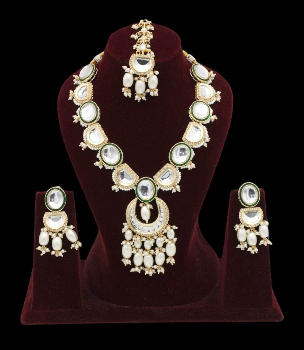 exquisite kundan & stone necklace set