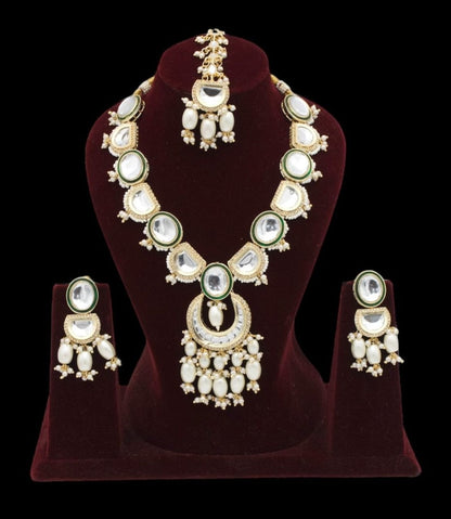 Exquisite Kundan & Stone Necklace Set