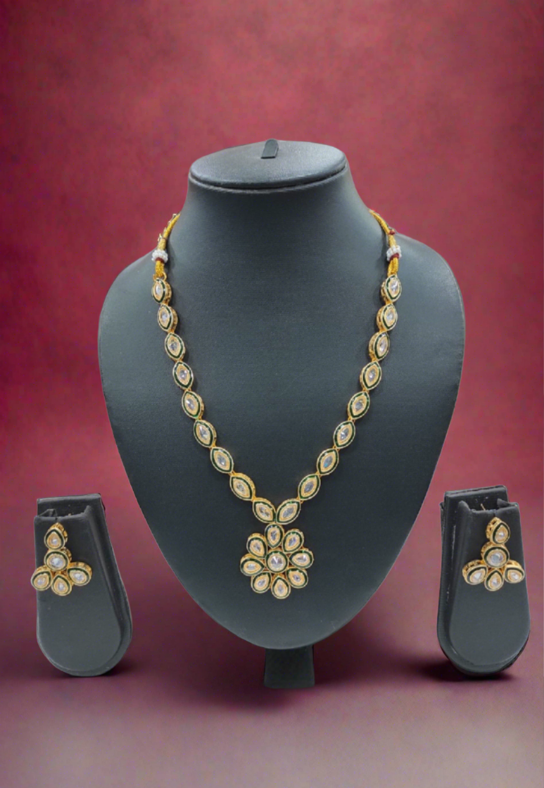 handcrafted kundan necklace - classic charm