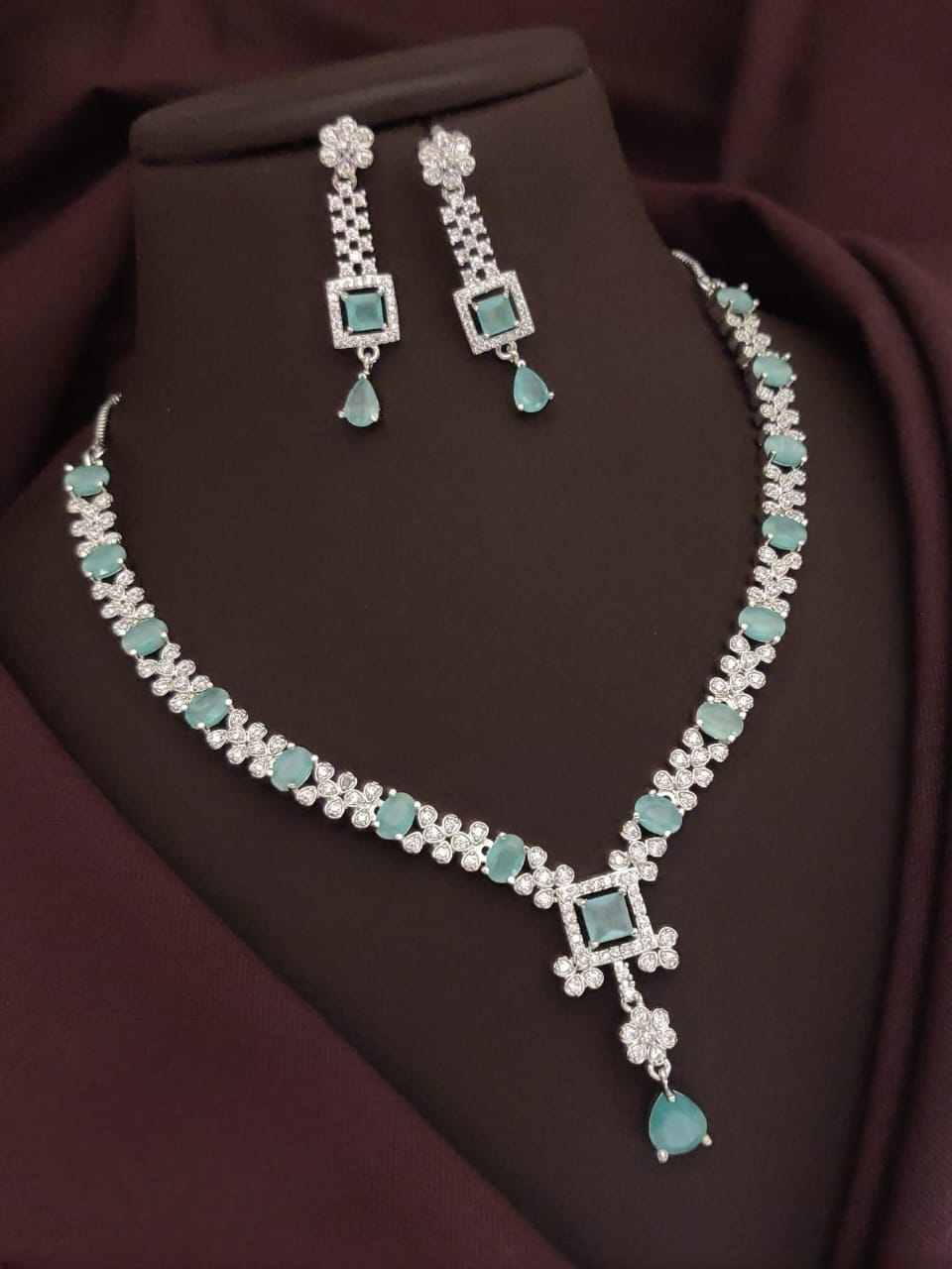 sparkling american diamond necklace - classic elegance