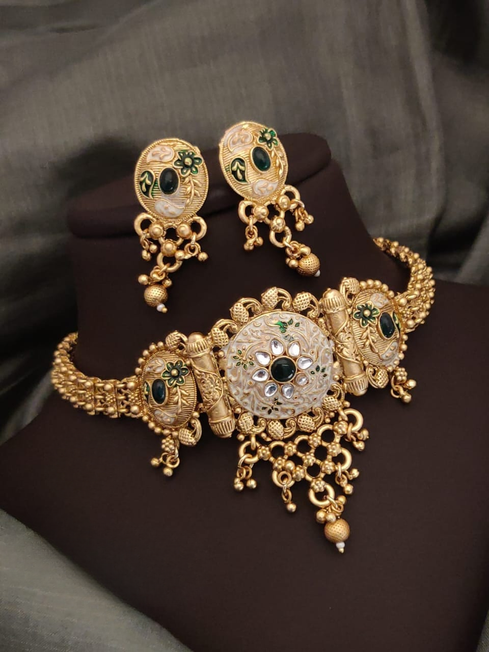 majestic charm: exclusive rajwadi choker & earrings set