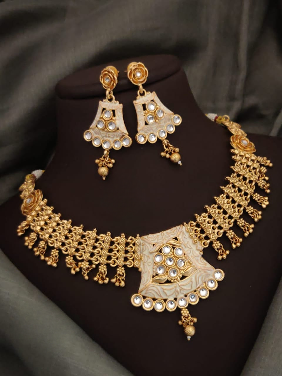 majestic allure: exclusive rajwadi necklace & earrings set