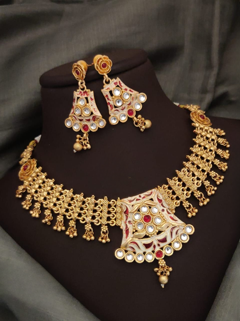 majestic allure: exclusive rajwadi necklace & earrings set