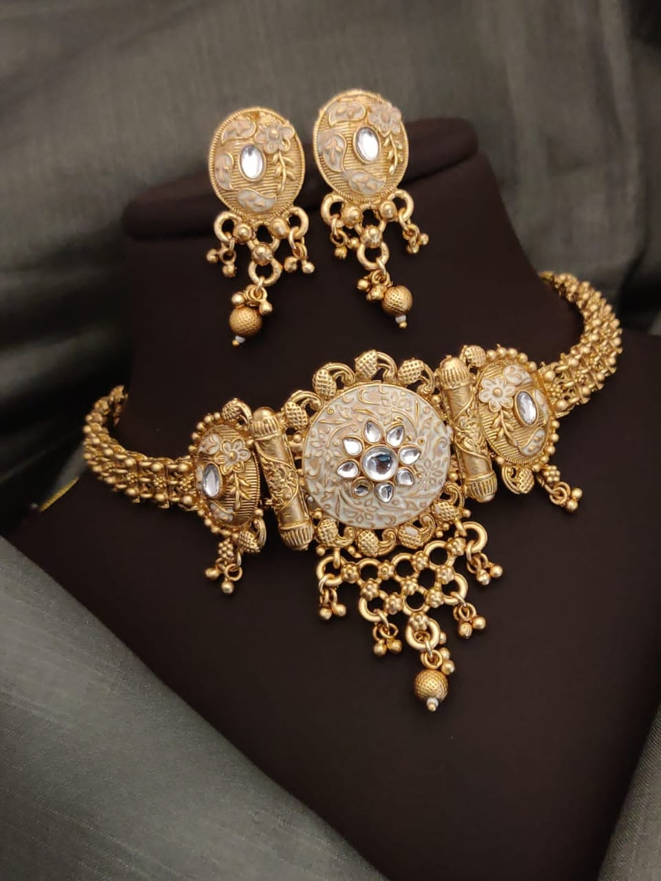 majestic charm: exclusive rajwadi choker & earrings set