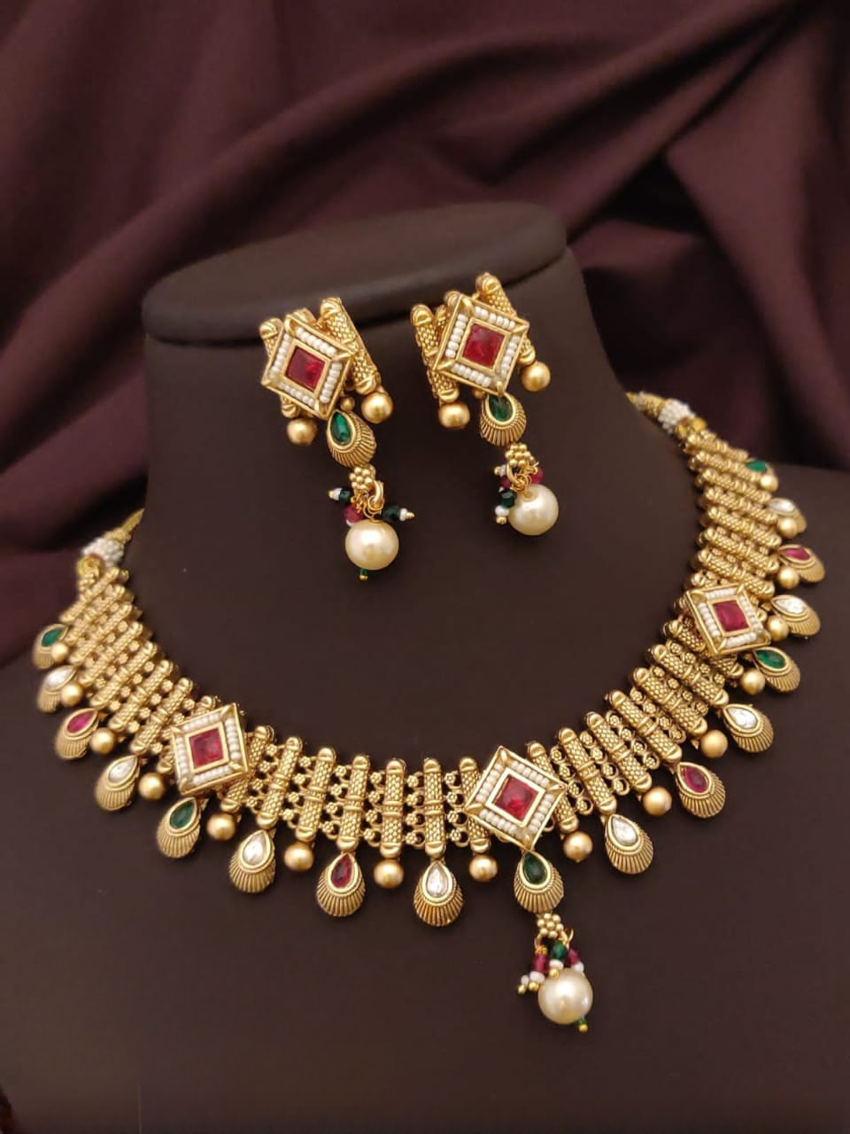 elegant antique high gold premium necklace - timeless luxury