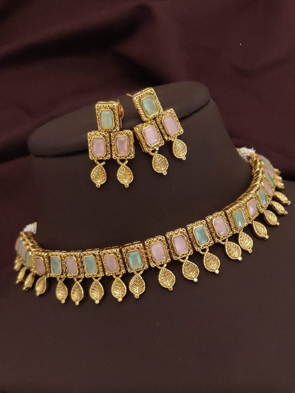 vintage elegance: antique choker set