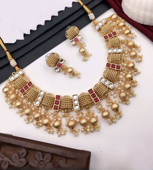 Imperial Grace: Rajwadi Kundan & Stone Jewelry Set for the Modern Maharani